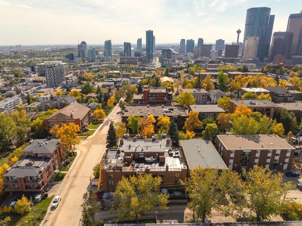 102, 350 4 Avenue NE, Calgary — main listing photo