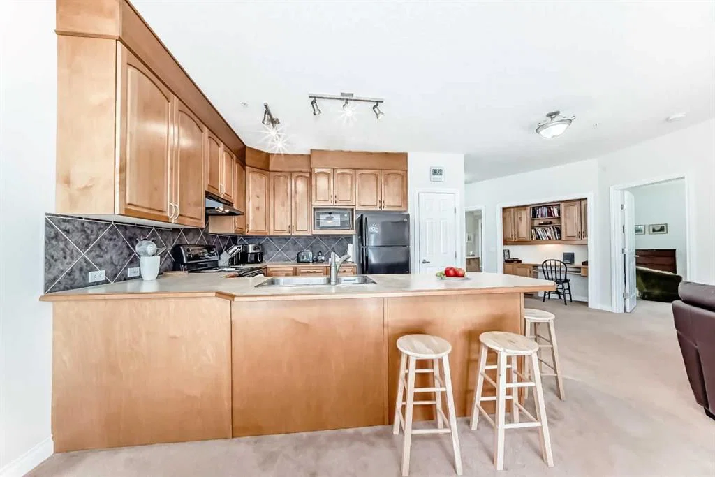 261, 3000 Marda Link SW, Calgary — photo 3 of 40