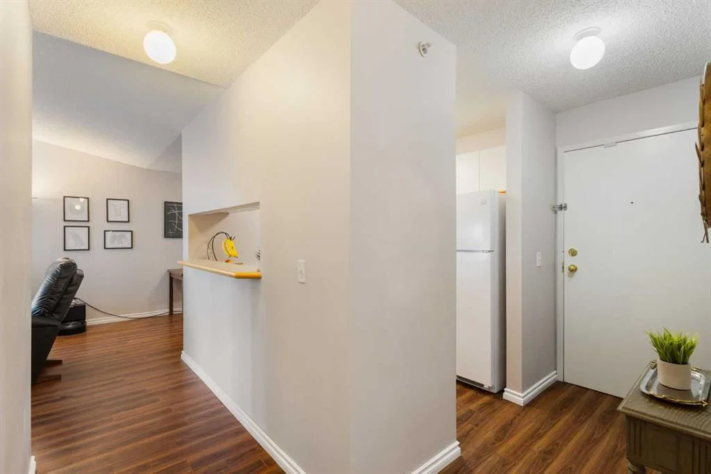 413, 33 Arbour Grove Close NW, Calgary — photo 3 of 26