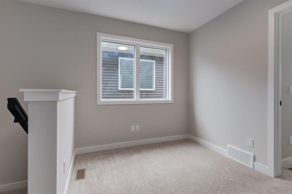 823 Sora Boulevard SE, Calgary — photo 5 of 20