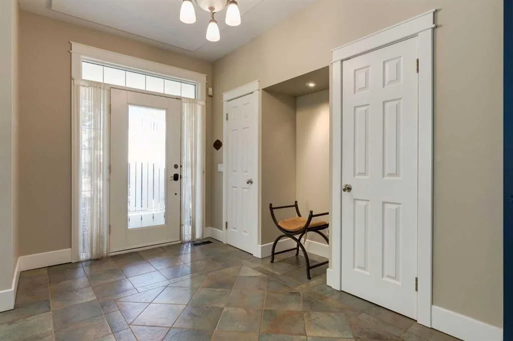 28 Patterson Rise SW, Calgary — photo 2 of 47