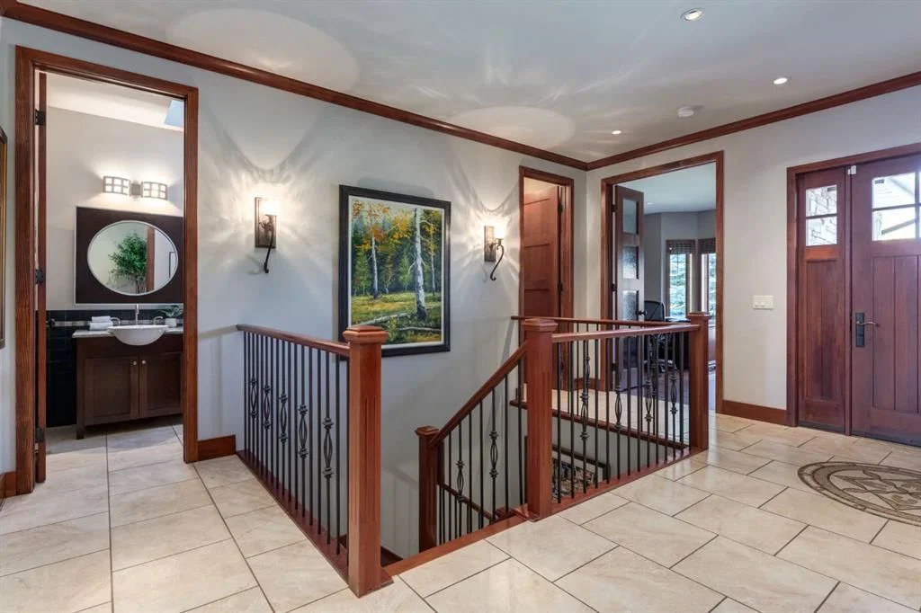 39 Aspen Meadows Heath SW, Calgary — photo 2 of 48
