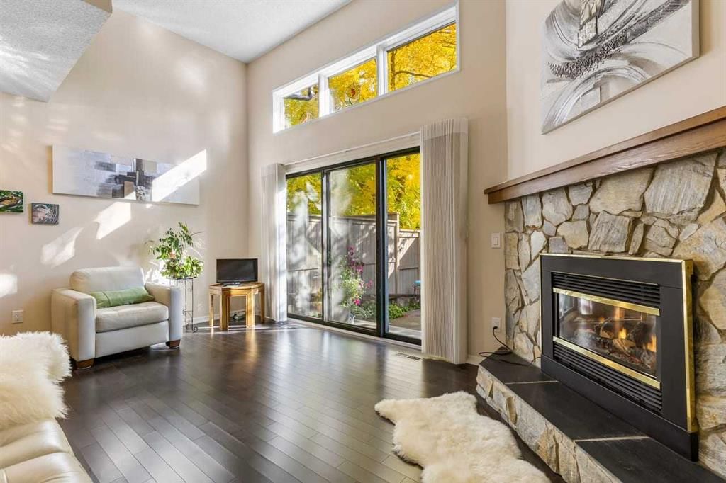 4 Glamis Gardens SW, Calgary — main listing photo