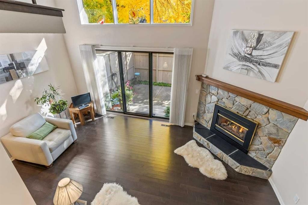 4 Glamis Gardens SW, Calgary — photo 5 of 30