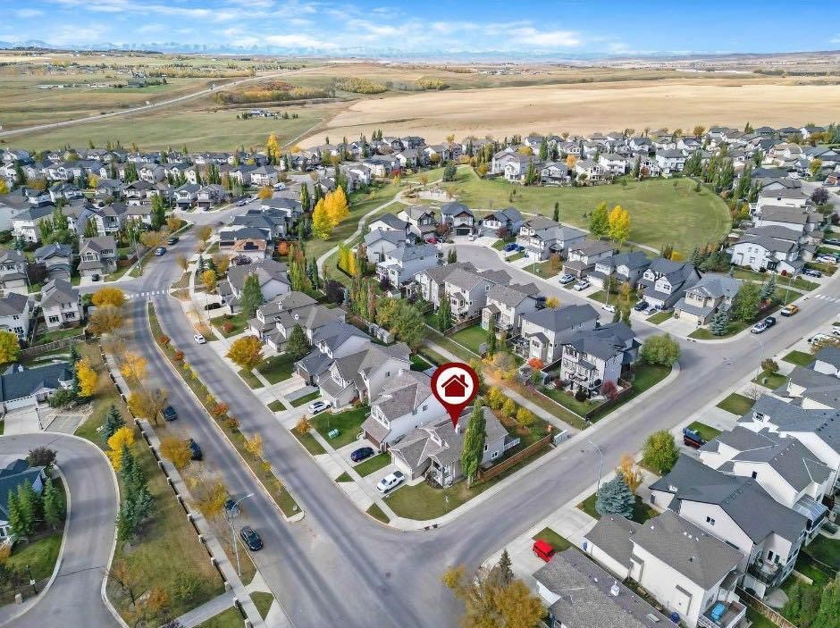 212 Westland Street, Okotoks — photo 3 of 48