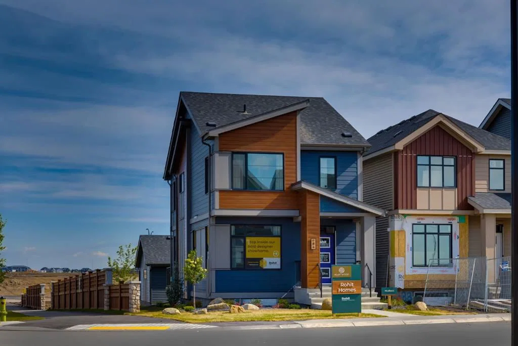 815 Sora Boulevard SE, Calgary — main listing photo