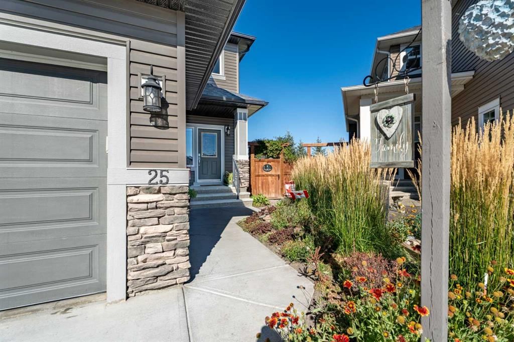 25 Cimarron Springs Court, Okotoks — photo 3 of 46