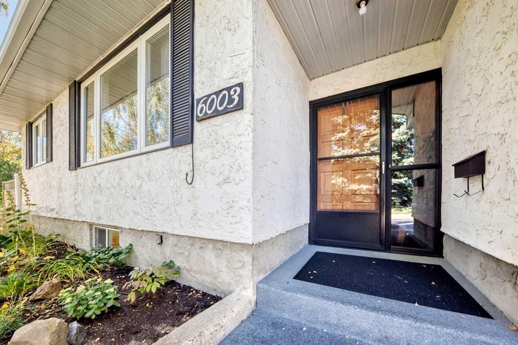 6003 Thornbank Drive NW, Calgary — photo 2 of 41