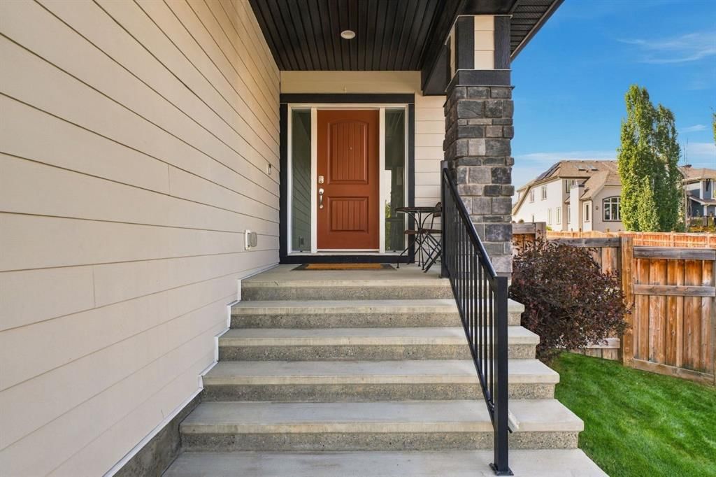 63 Masters Point SE, Calgary — photo 3 of 50