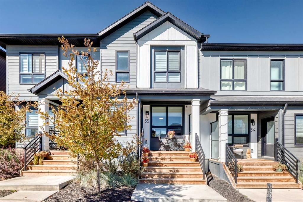 35 Silverton Glen Green SW, Calgary — main listing photo