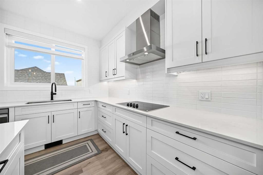 35 Silverton Glen Green SW, Calgary — photo 3 of 34