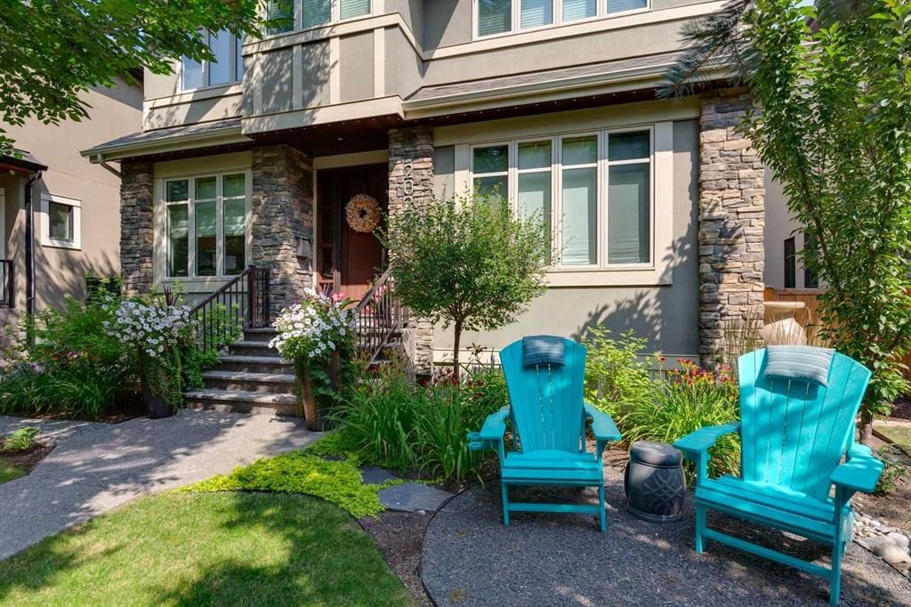 2022 43 Avenue SW, Calgary — photo 2 of 37