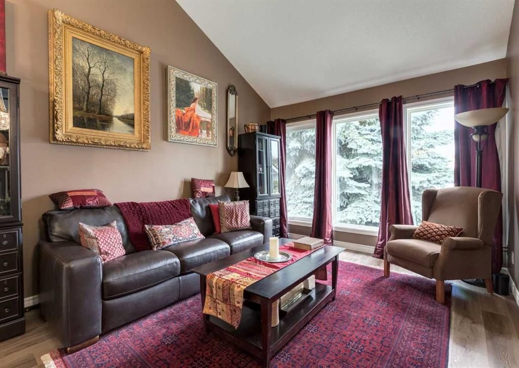 492 Silvergrove Gardens NW, Calgary — photo 2 of 50