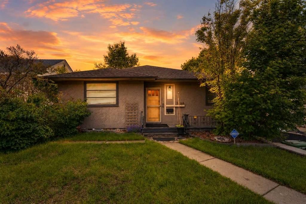 2128 17 Avenue SW, Calgary — main listing photo
