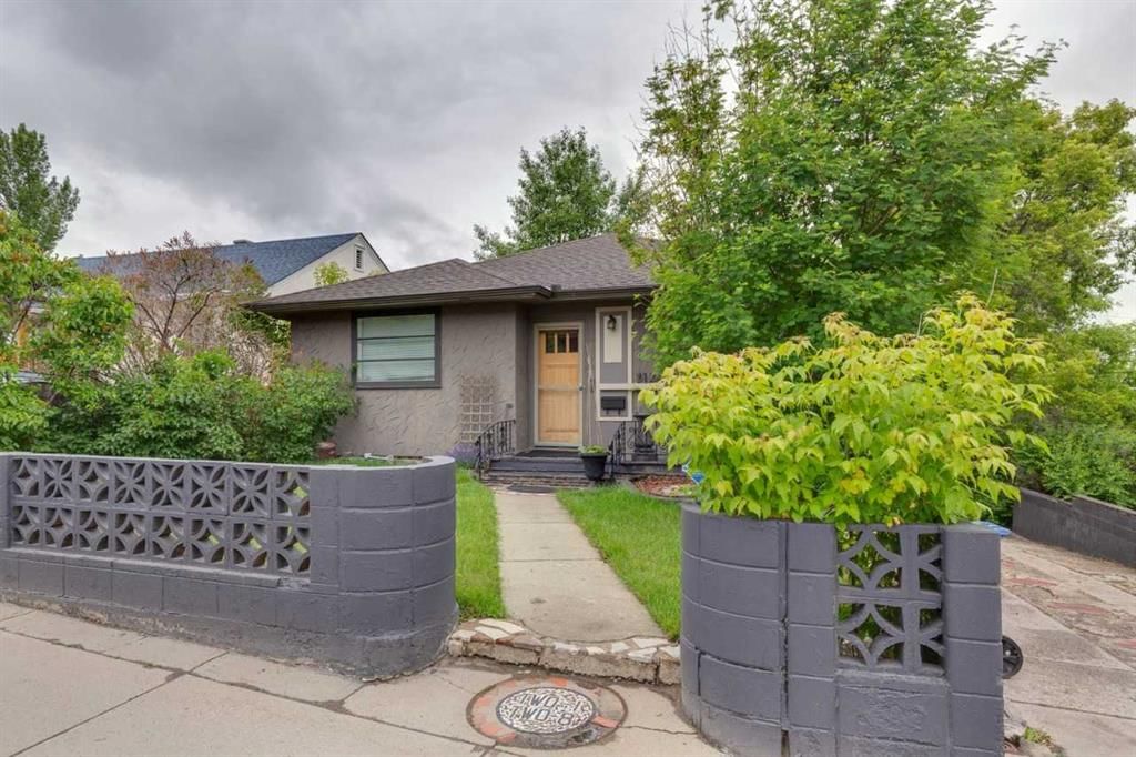 2128 17 Avenue SW, Calgary — photo 2 of 44