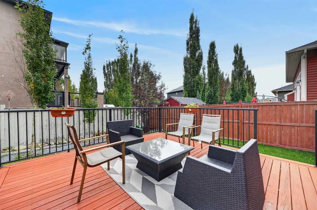 233 Aspenmere Circle, Chestermere — photo 4 of 49