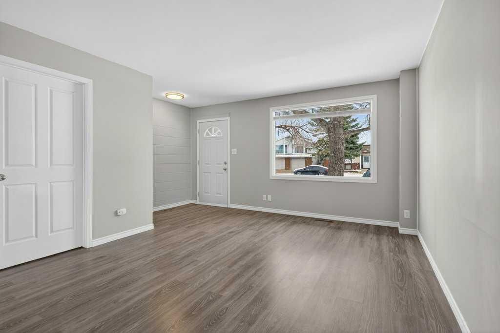 303, 2211 19 Street NE, Calgary — photo 3 of 41