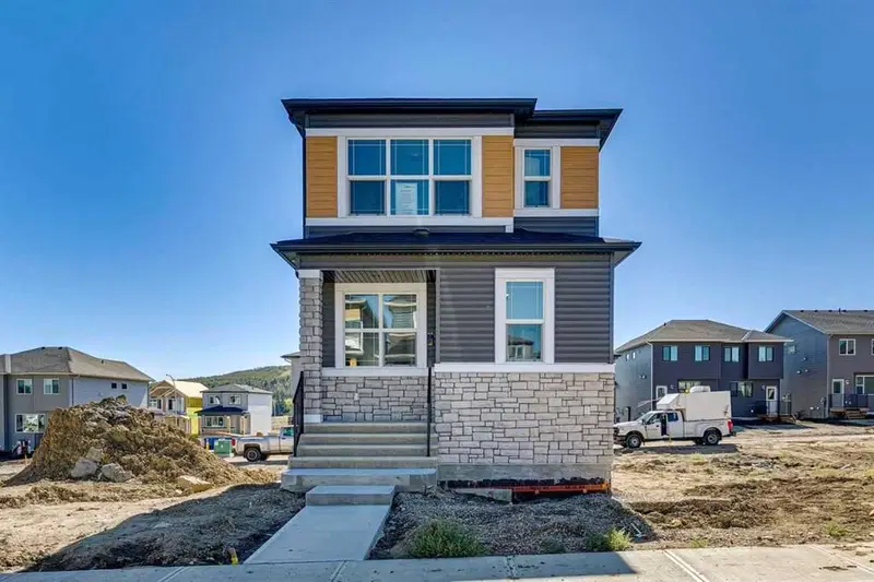 71 Creekview Common SW, Calgary — home for sale
