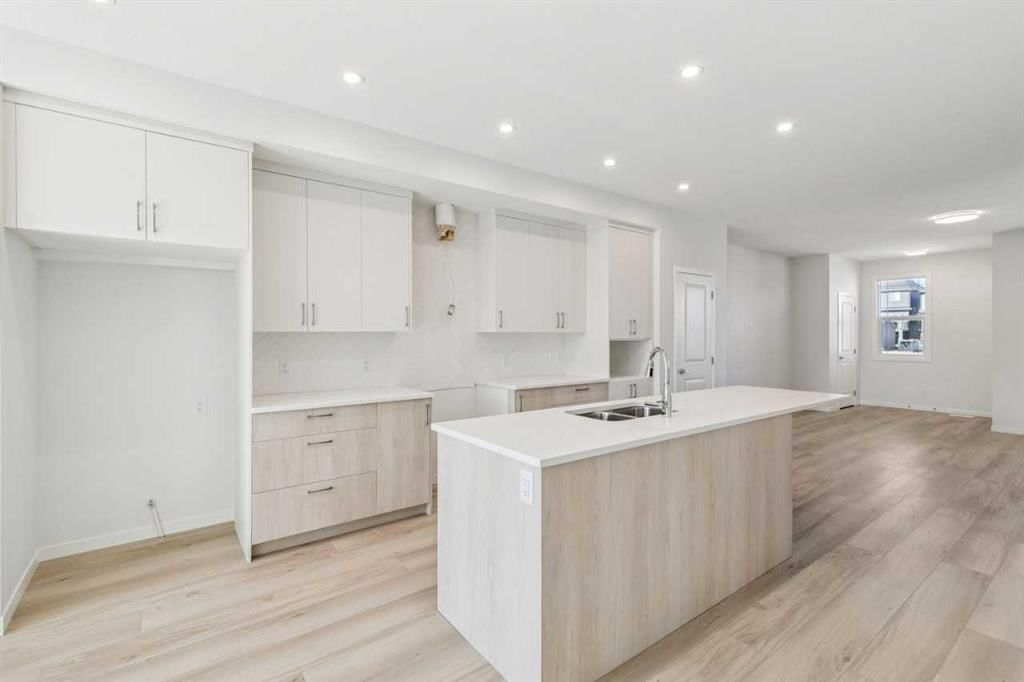 71 Creekview Common SW, Calgary — photo 3 of 21
