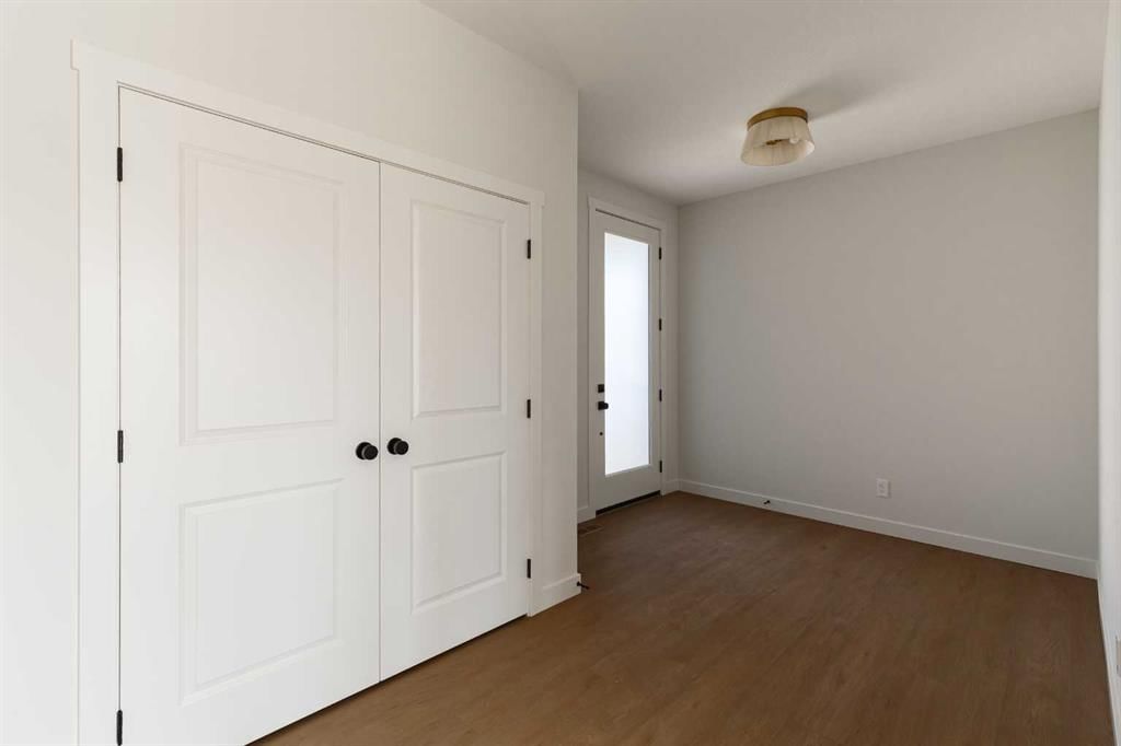 141 Creekstone Hill SW, Calgary — photo 4 of 42