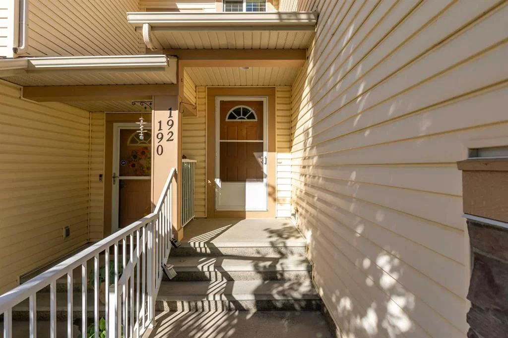 192 Sunset Point, Cochrane — photo 2 of 48