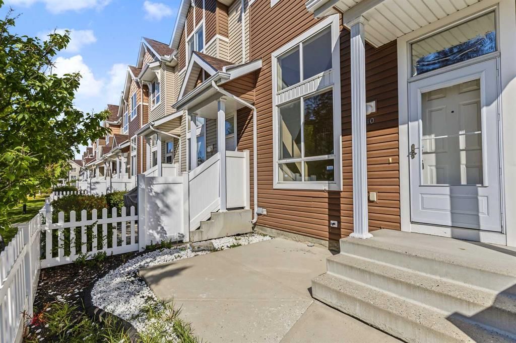 10 Tuscany Court NW, Calgary — photo 3 of 36