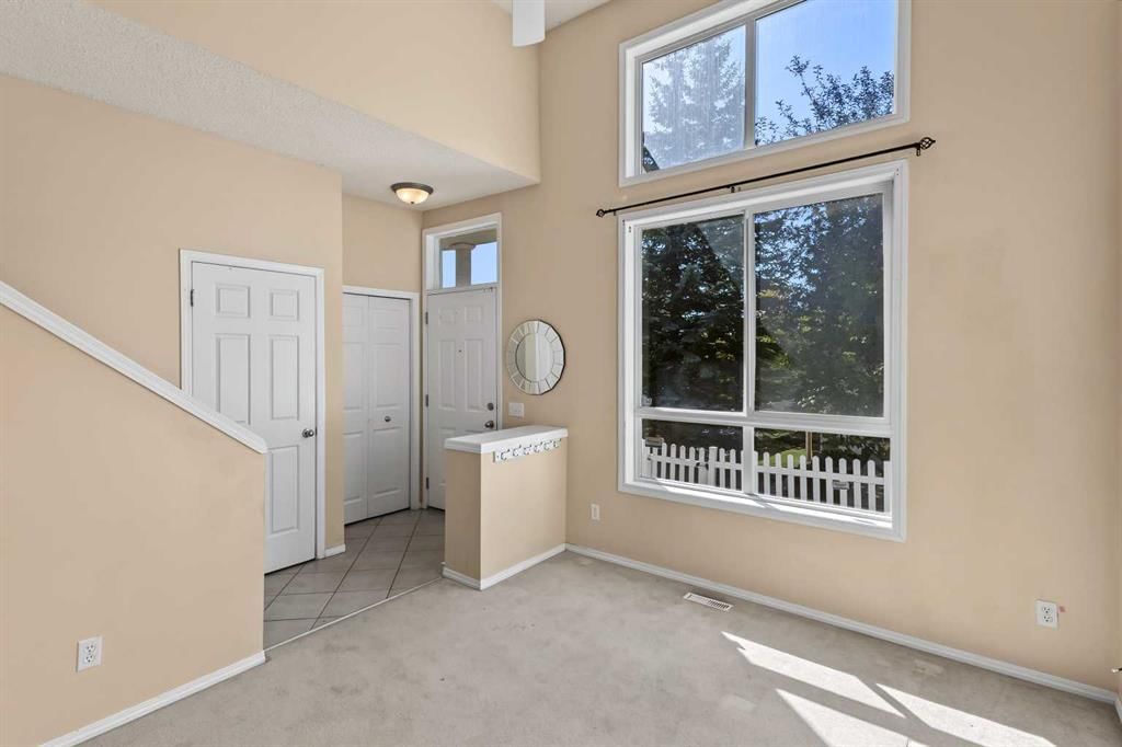 10 Tuscany Court NW, Calgary — photo 4 of 36