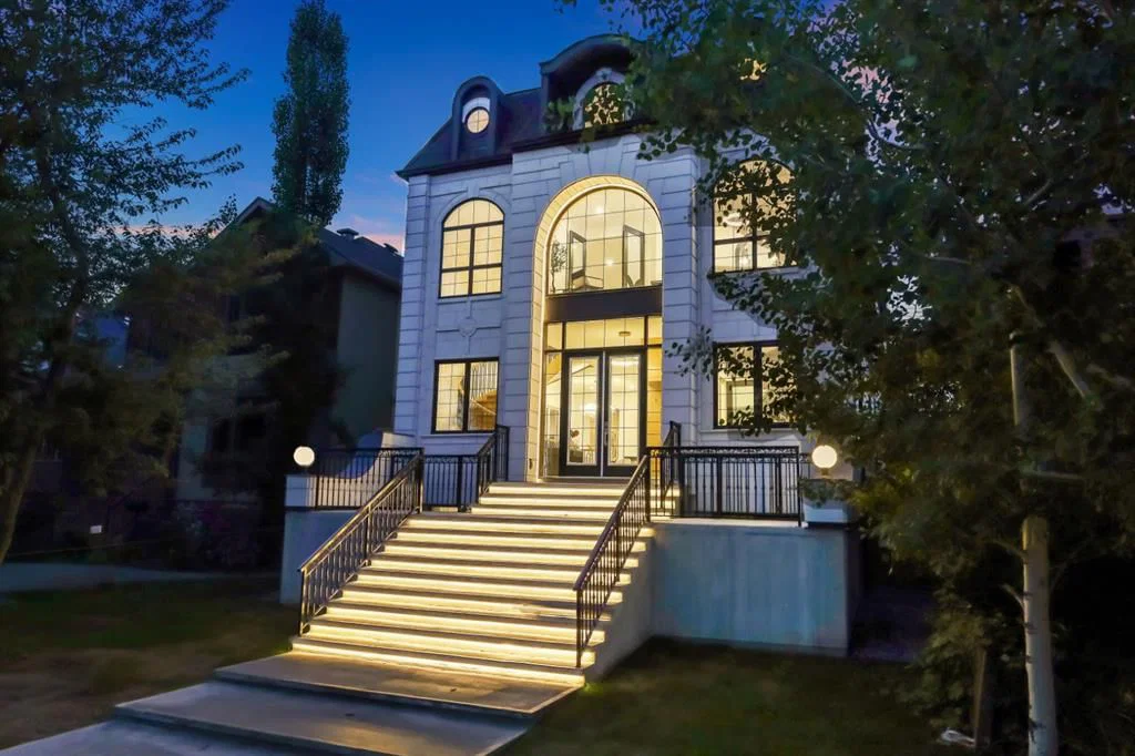 1910 Broadview Road NW, Calgary — photo 2 of 50