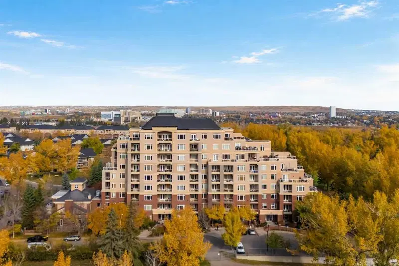 3203, 24 Hemlock Crescent SW, Calgary — photo 2 of 49