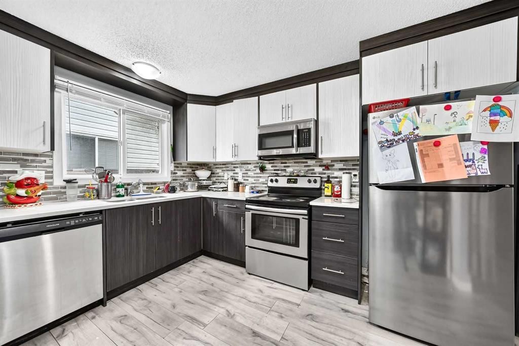 40 FALDALE Close NE, Calgary — photo 3 of 29