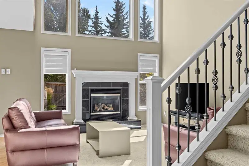95 Royal Birch Circle NW, Calgary — photo 4 of 48