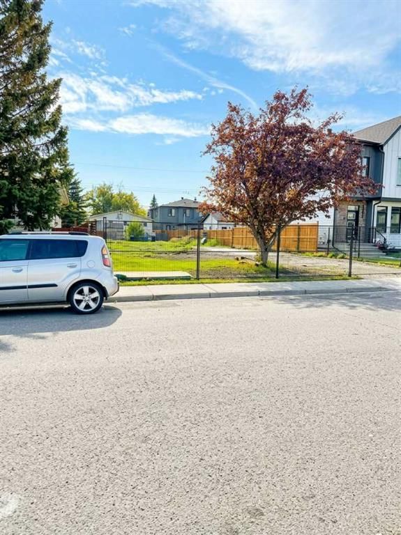 4647 79 Street NW, Calgary — photo 4 of 4