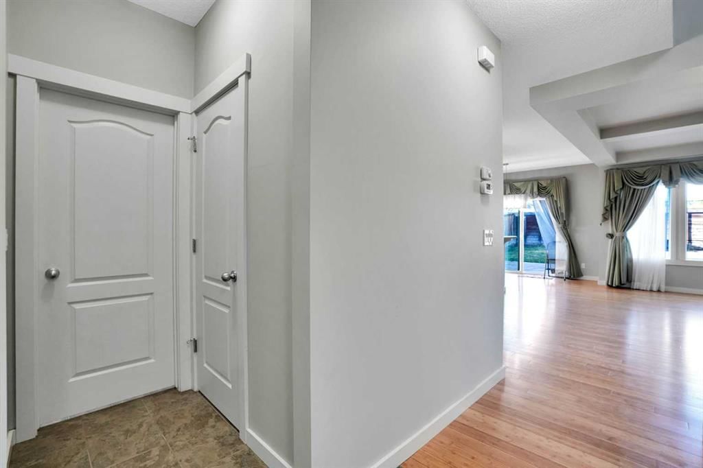 125 Walden Square SE, Calgary — photo 5 of 41