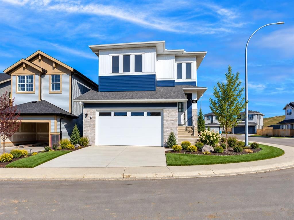 162 Heritage Court, Cochrane — photo 2 of 50