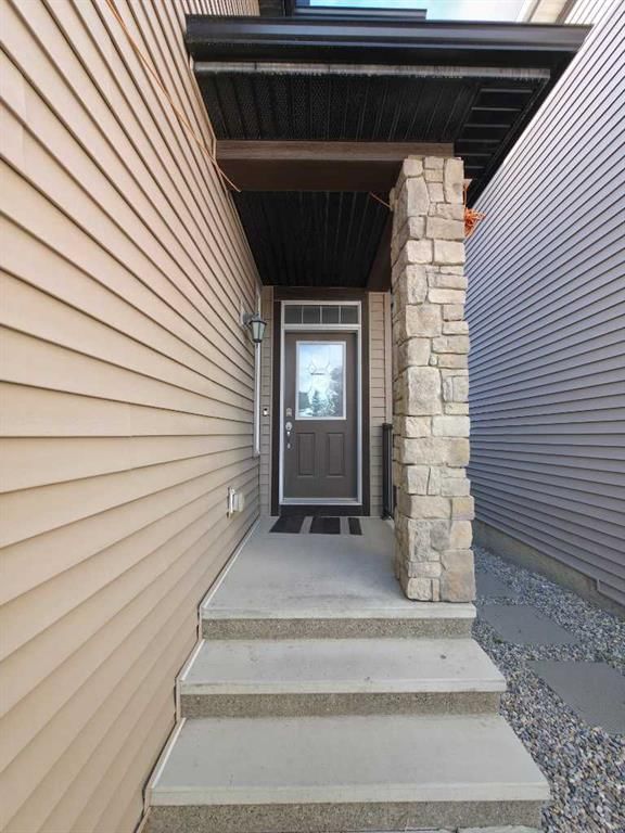16 Nolancrest Green NW, Calgary — photo 4 of 44