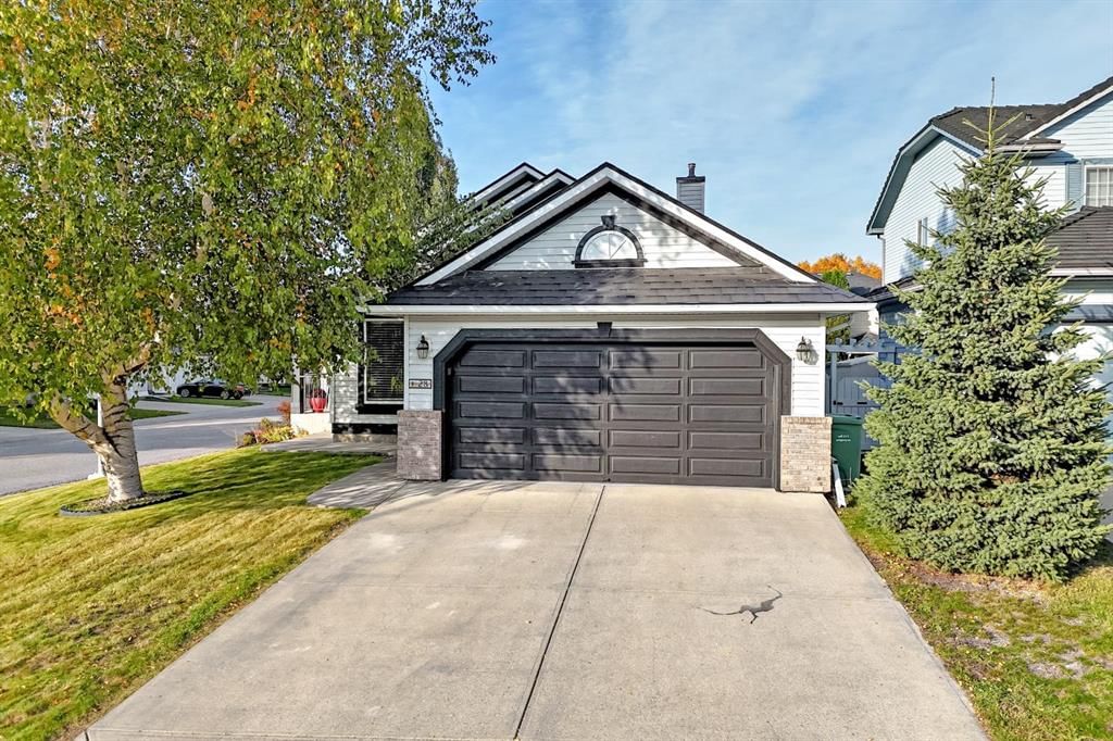 28 Douglasview Rise SE, Calgary — recently sold home
