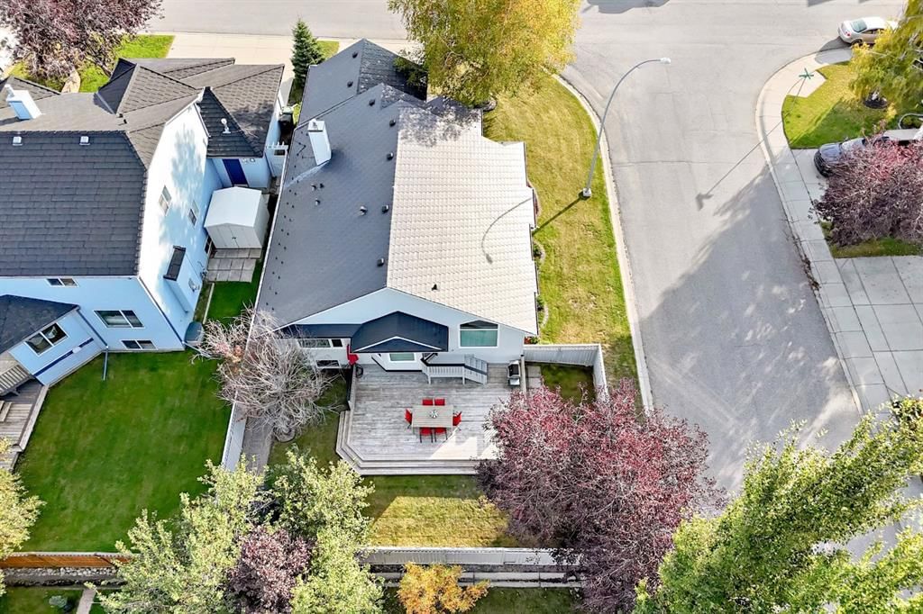28 Douglasview Rise SE, Calgary — photo 2 of 50
