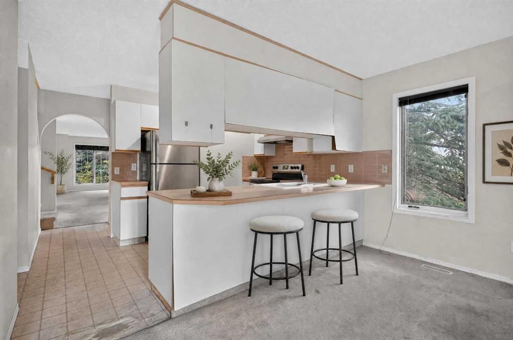 259 Coachway Road SW, Calgary — photo 5 of 50