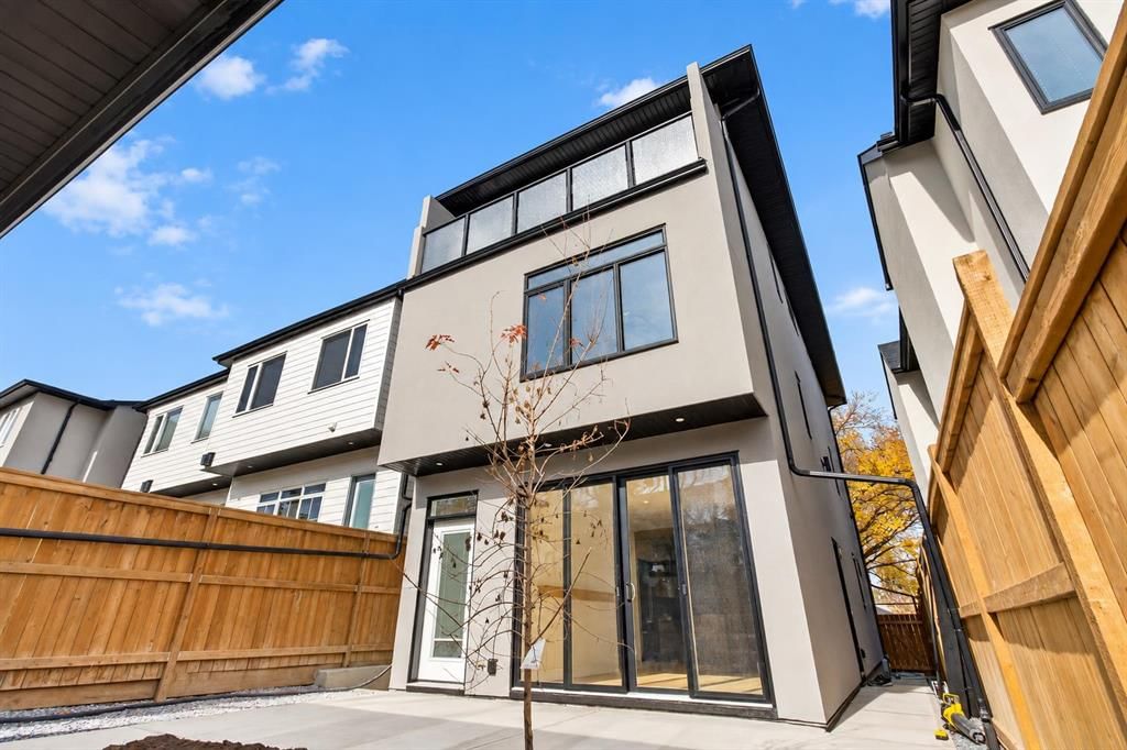 615 55 Avenue SW, Calgary — photo 3 of 50