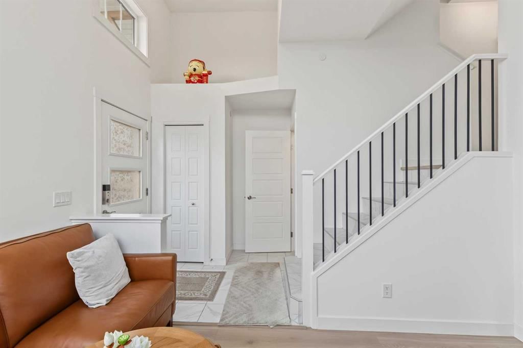 244 Livingston Common NE, Calgary — photo 5 of 44