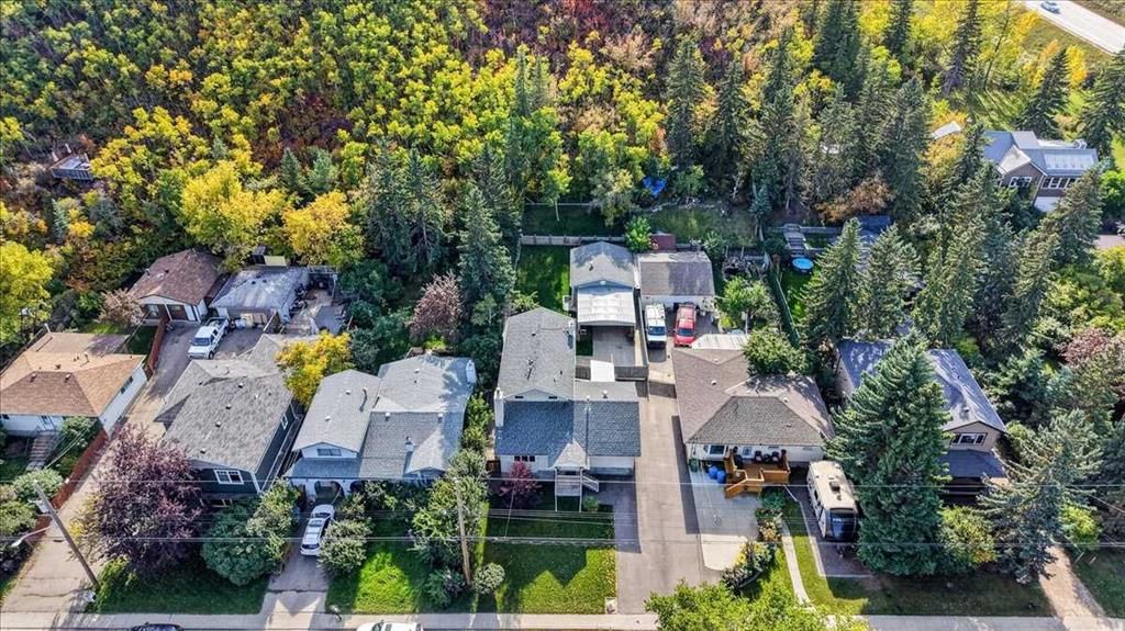 8331 33 Avenue NW, Calgary — photo 4 of 50