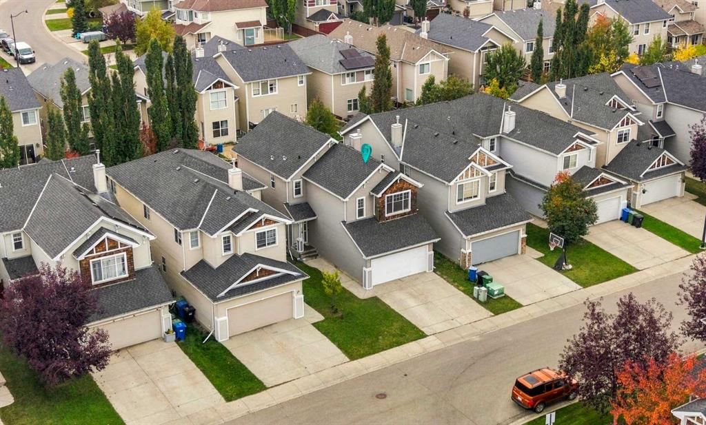 16 Cougartown Place SW, Calgary — main listing photo