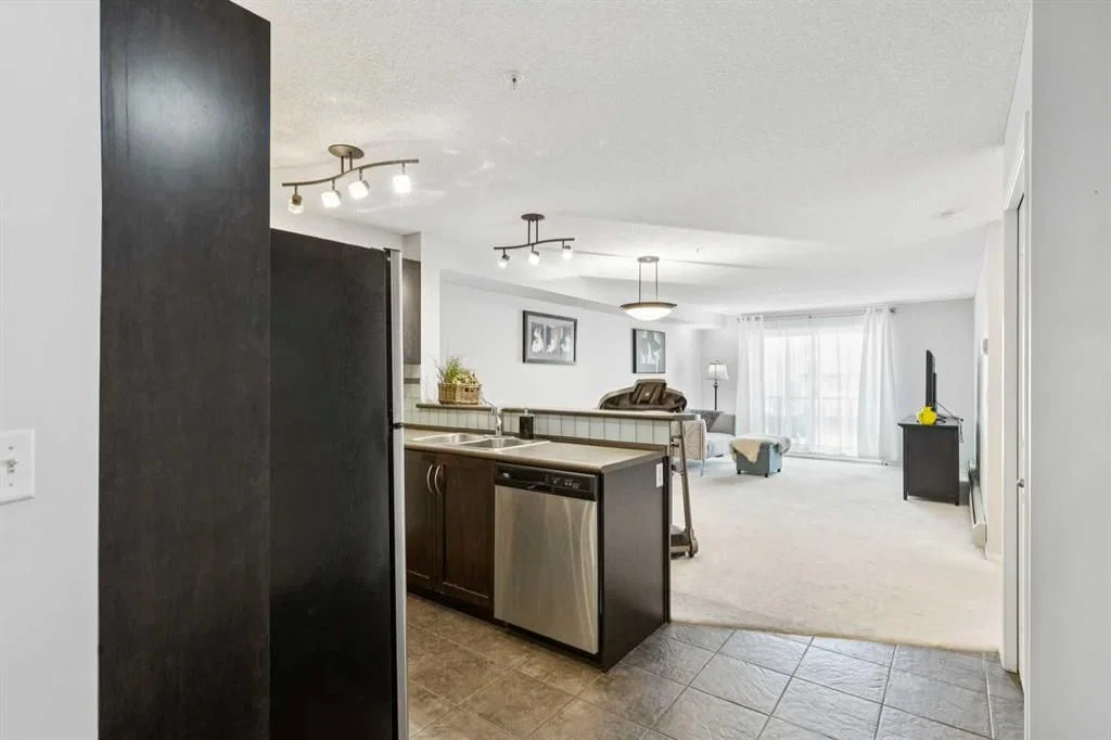 4210, 60 Panatella Street NW, Calgary — photo 4 of 22