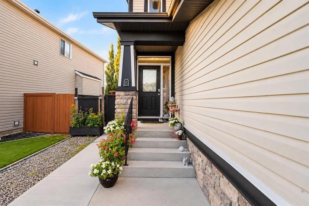 58 Copperleaf Terrace SE, Calgary — photo 3 of 50