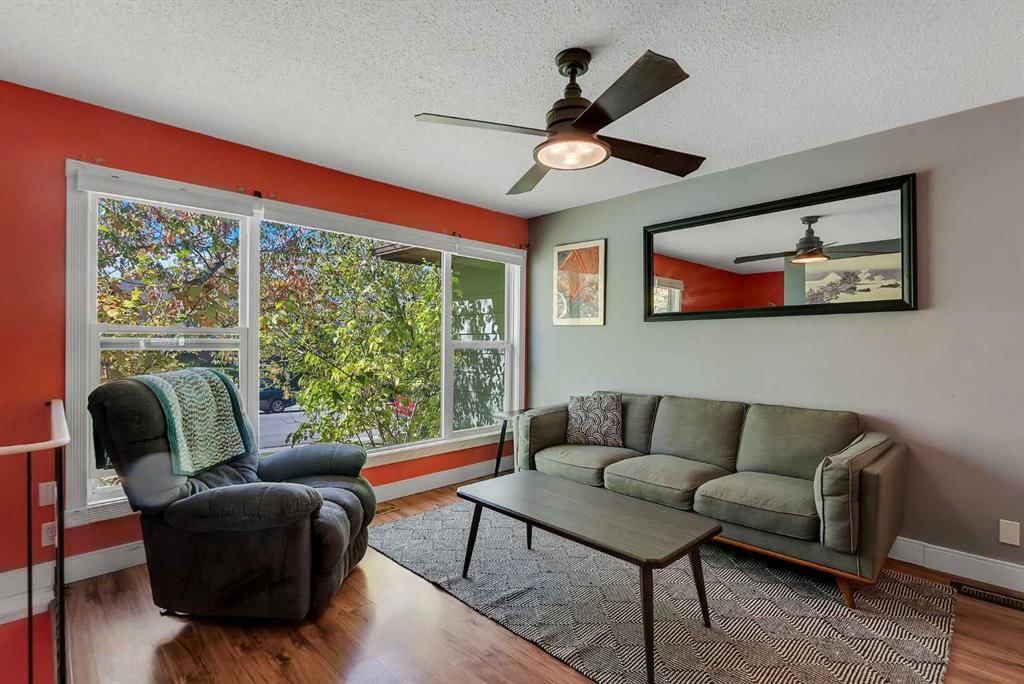 110 Beaconsfield Road NW, Calgary — photo 5 of 37