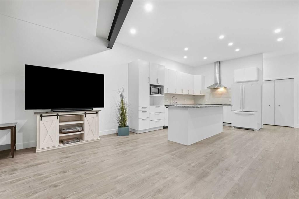 303, 1212 13 Street SE, Calgary — photo 2 of 23