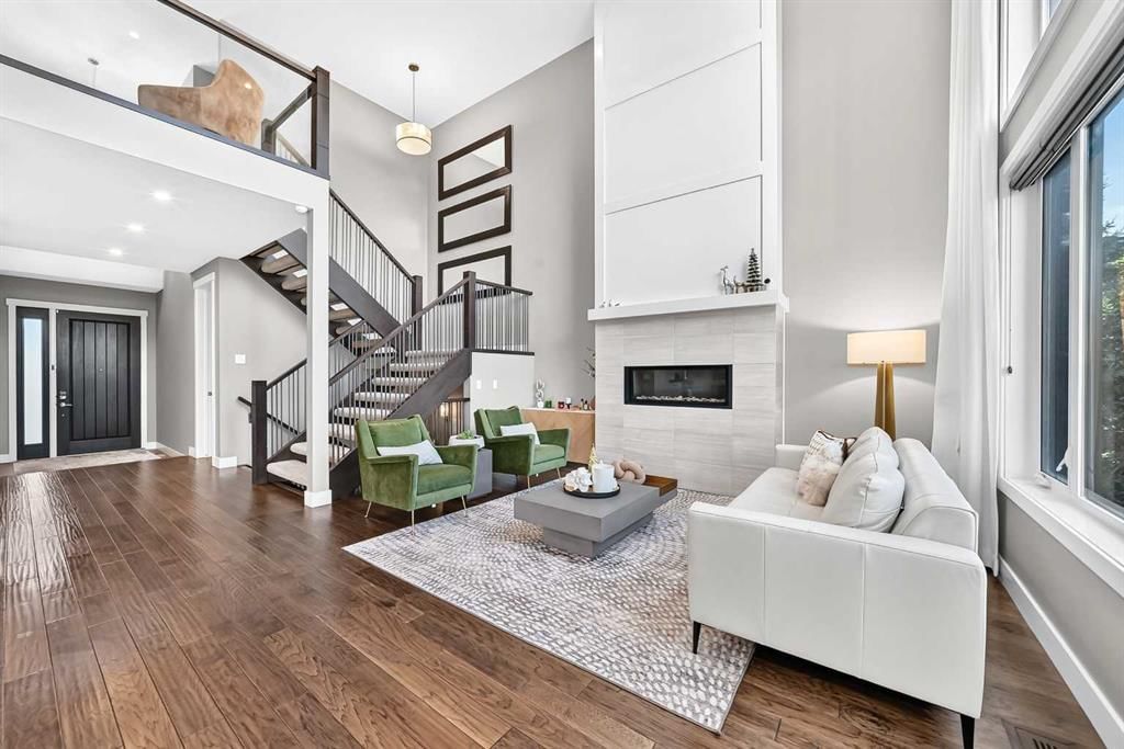 62 Wexford Crescent SW, Calgary — photo 4 of 42