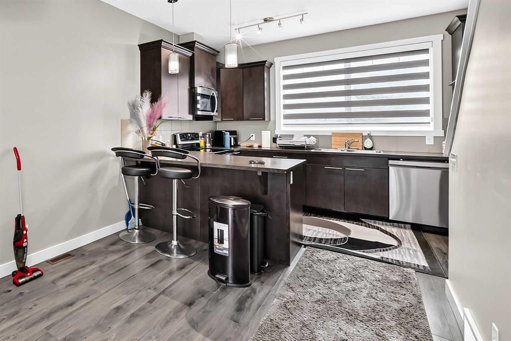 97 Skyview Ranch Manor NE, Calgary — photo 5 of 42