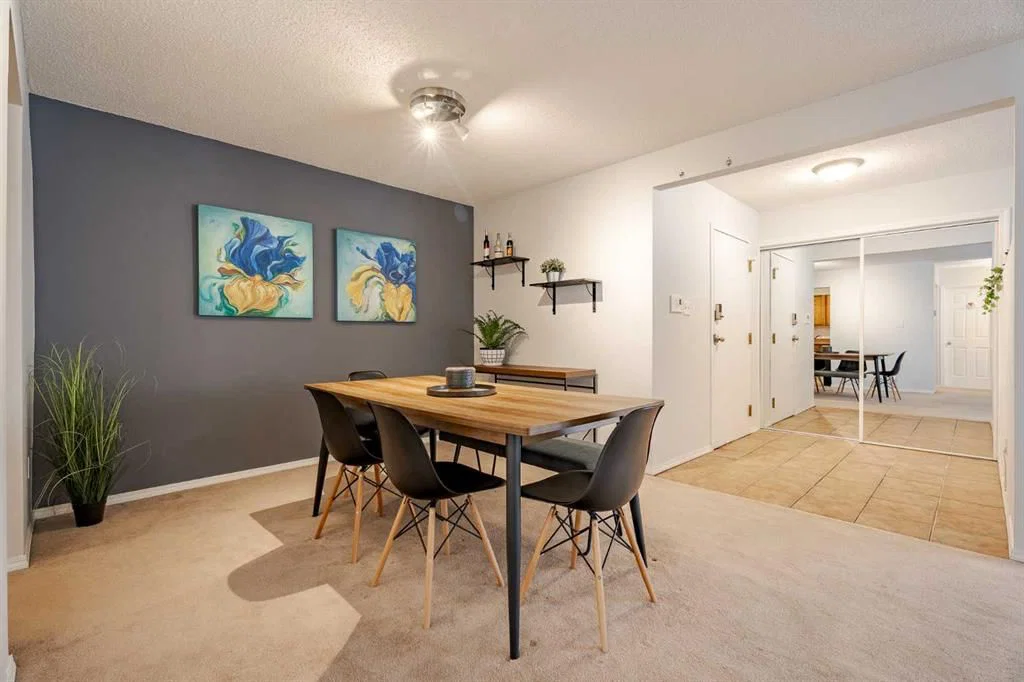 7, 3402 Parkdale Boulevard NW, Calgary — photo 4 of 29