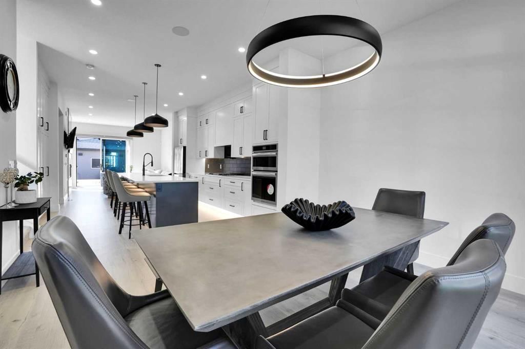 1111 43 Street SW, Calgary — photo 4 of 50